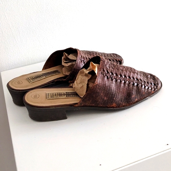 The Leather Collection Woven Leather Mules - Picture 4 of 6